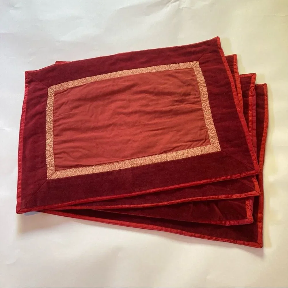 CRATE & BARREL Adagio Velvet Placemats Burgundy with Copper Trim Set of 4